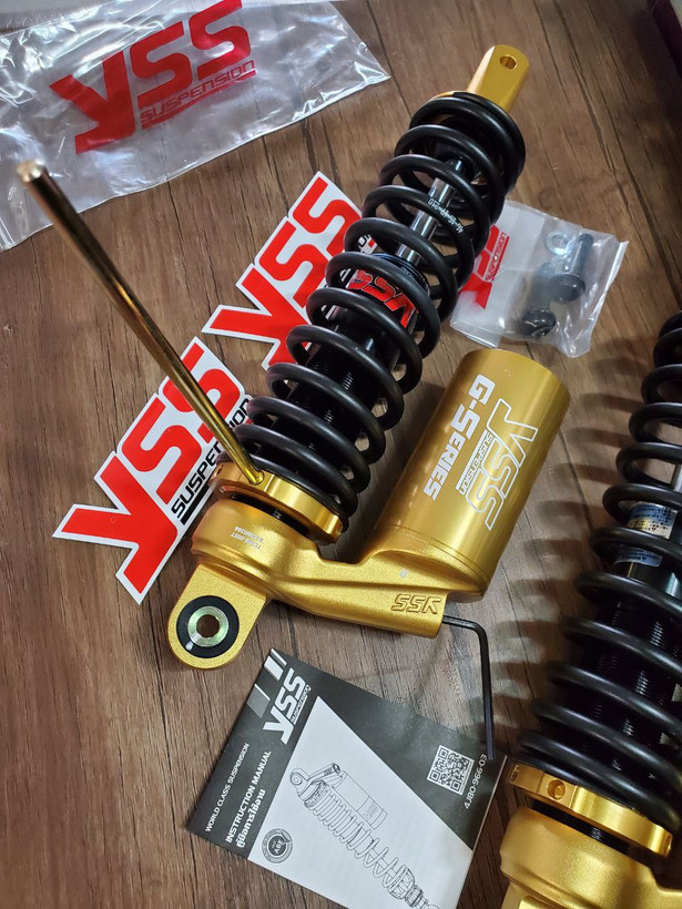 کمک فنر عقب YSS / فنر مشکی / پایه طلایی مناسب AEROX / اصل