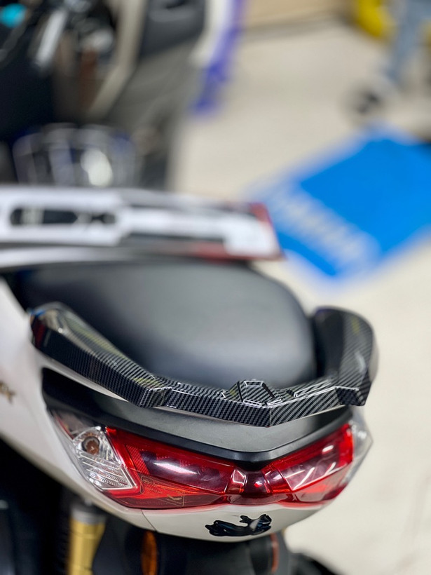 کاور دستگیره کربن YAMAHA Nmax ساخت تایلند کد 000149