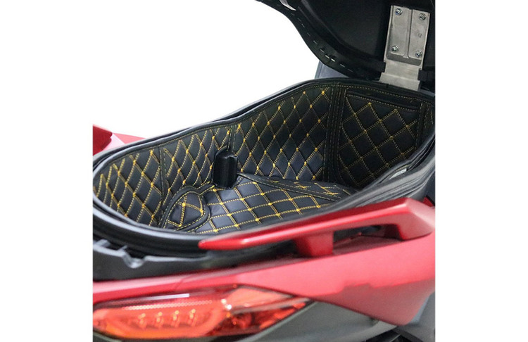 کاور چرم داخل زیر زین YAMAHA Xmax Old face / Xmax New face / ساخت تایلند اصل 200476