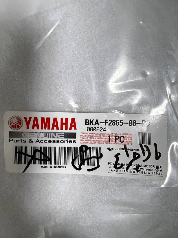 فلاپ بالا چراغ یشمی YAMAHA XmaX ساخت اندونزی اصل کد ۲۰۰۲۴۰