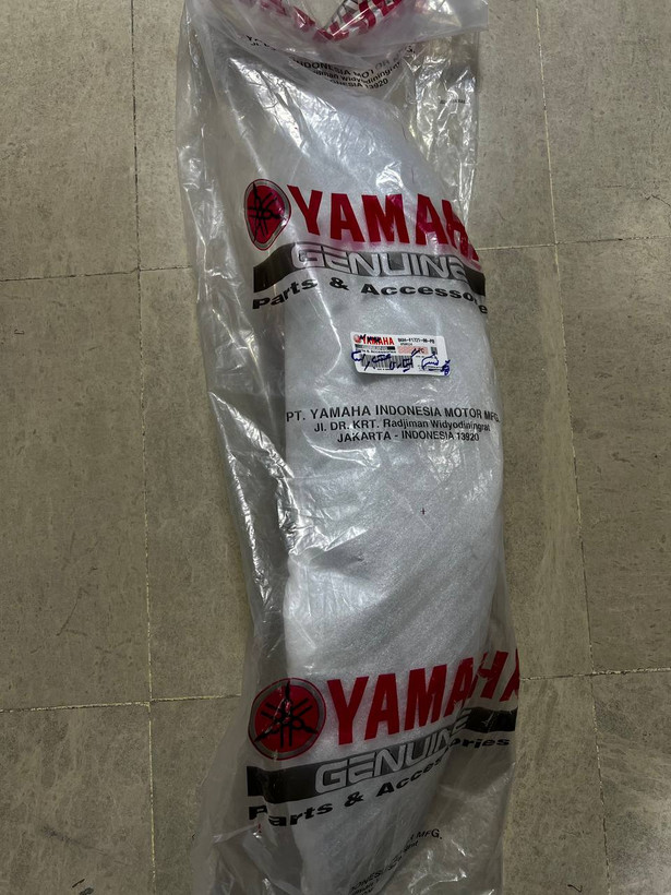 فلاپ گیتاری یشمی سمت راست YAMAHA Nmax ساخت اندونزی اصل کد 200152