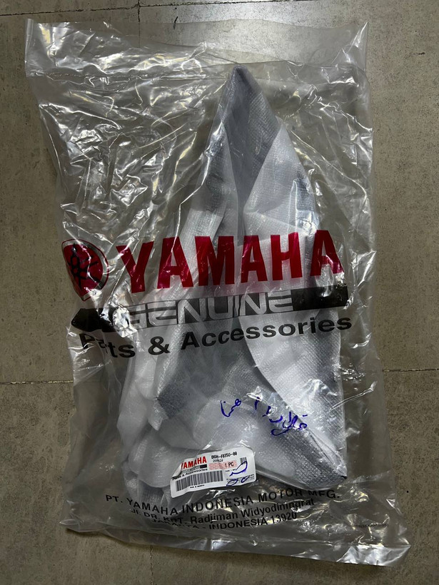 فلاپ راهنما / کاور راهنما سمت چپ YAMAHA Nmax ساخت اندونزی اصل کد 200177