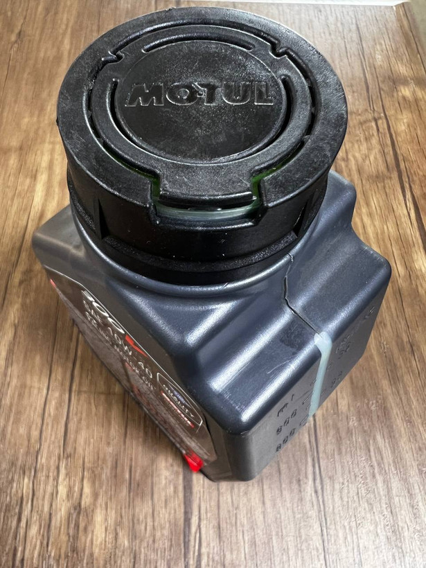 روغن موتور موتول MOTUL 300V 10W-40