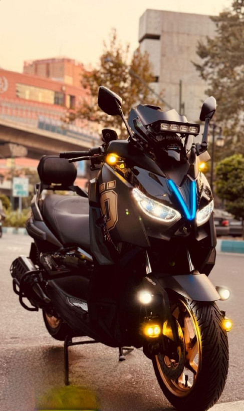 نئون وسط چراغ اسپرت XMAX OLD FACE 2022 / مناسب فیس قدیم۰۰۰۰۷۲