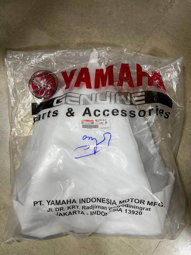 فلاپ بالا چراغ مشکی YAMAHA Aerox / ساخت اندونزی اصل کد 200033
