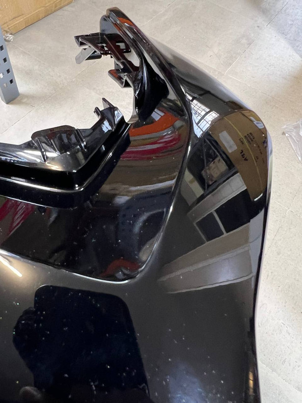 فلاپ بالا چراغ مشکی YAMAHA Aerox / ساخت اندونزی اصل کد 200033