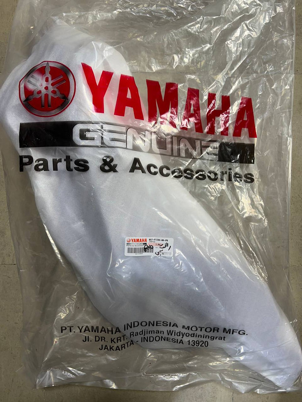 فلاپ بغل چراغ آبی سمت راست YAMAHA R25 / ساخت اندونزی اصل کد 200321