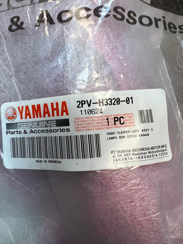 راهنما جلو سمت راست YAMAHA MxKing ساخت اندونزی اصل کد 200358