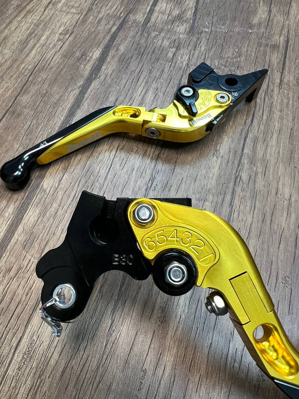 کتی کلاچ و ترمز اسپرت BENELLI250 دو سیلندر/ اصل