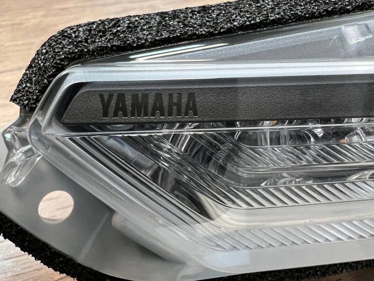 راهنما سمت راست YAMAHA Xmax فیس جدید ساخت اندونزی اصل کد 200246