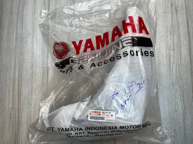 گلگیر جلو YAMAHA Xmax Old Face / مناسب اتاق قدیم / ساخت اندونزی اصل کد 201598
