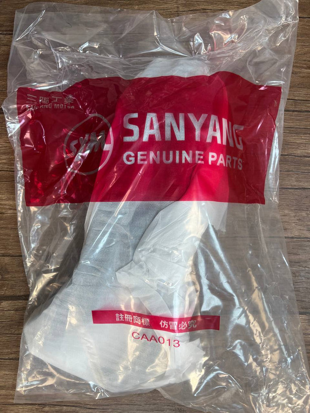 براکت گلگیر عقب سمت چپ SYM NA180 / NA250 ساخت تایوان اصل کد 200681