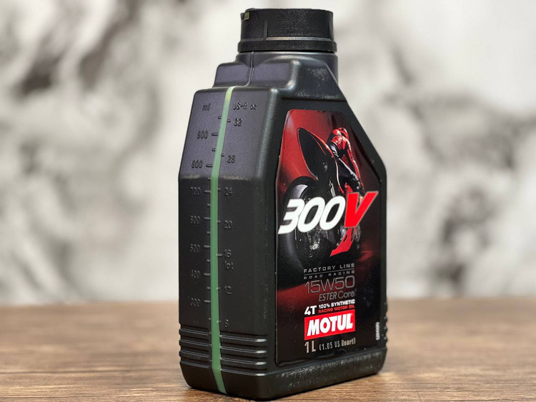 روغن موتور موتول 1 لیتر مخصوص موتورهای ریس و موتورهای سنگین MOTUL 300V 15W50 / ساخت کشور فرانسه اصل