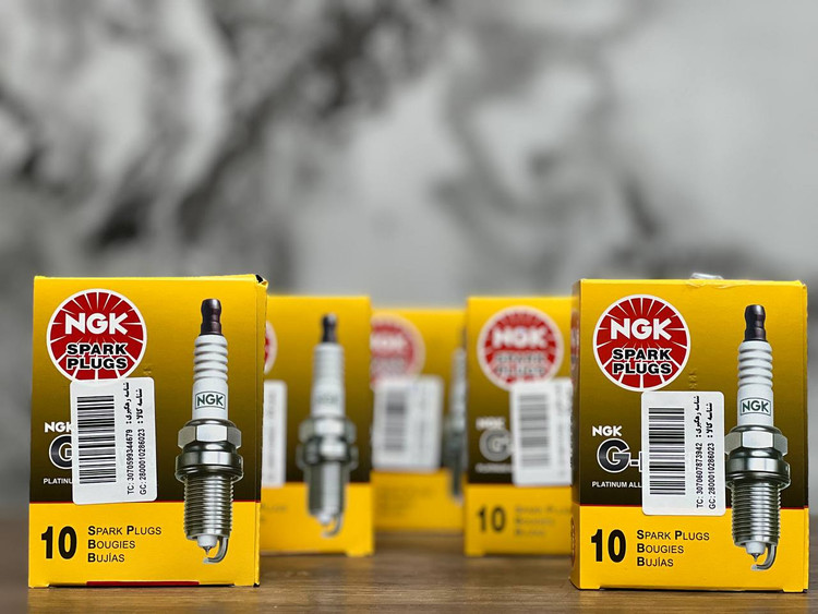 شمع موتور سیکلت پایه بلند سوزنی NGK G-POWR CR8EGP 3596 / ساخت ژاپن اصل کد 200791
