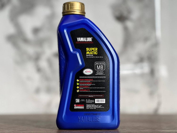 روغن موتور مخصوص موتورهای اسکوتر 1 لیتر 10W40 یامالوب سوپر متیک یاماها YAMAHA SUPER MATIC / ساخت اندونزی اصل کد ۲۰۰۴۷۴