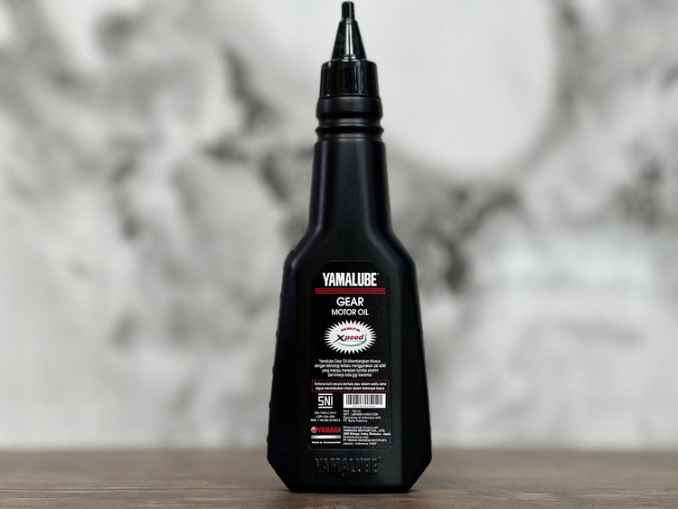 روغن گیربکس یاماها یامالوب YAMALUBE YAMAHA 150ML / مخصوص تمام موتورهای اسکوتر در بازار/ ساخت اندونزی اصل کد ۲۰۰۴۷۵