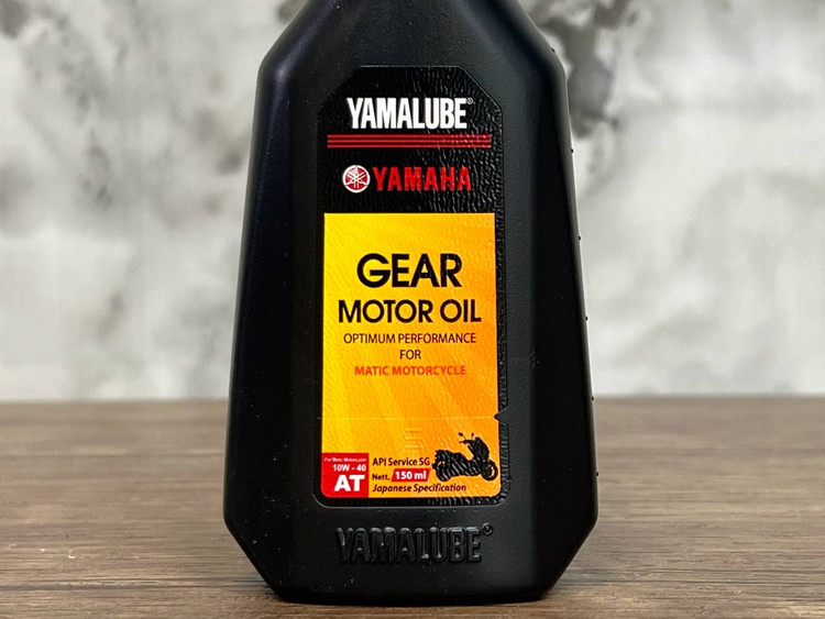 روغن گیربکس یاماها یامالوب YAMALUBE YAMAHA 150ML / مخصوص تمام موتورهای اسکوتر در بازار/ ساخت اندونزی اصل کد ۲۰۰۴۷۵
