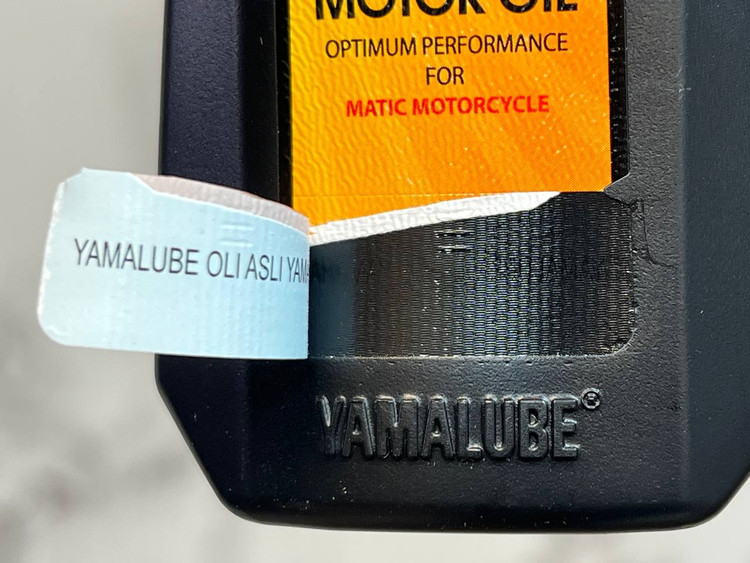 روغن گیربکس یاماها یامالوب YAMALUBE YAMAHA 150ML / مخصوص تمام موتورهای اسکوتر در بازار/ ساخت اندونزی اصل کد ۲۰۰۴۷۵