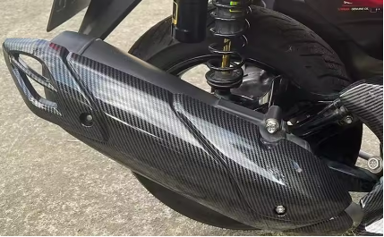 کاور اگزوز کربن YAMAHA Nmax ساخت تایلند اصل کد 000038