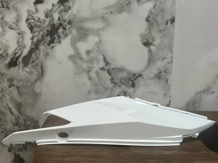 فلاپ گیتاری سفید چپ Sym J200 / ساخت تایوان اصل کد 200817