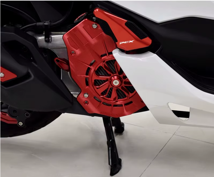 کاور فن چرخشی روی رادیات / محافظ رادیات HONDA ADV160 PCX160 PCX150 / ساخت تایلند اصل کد 201073