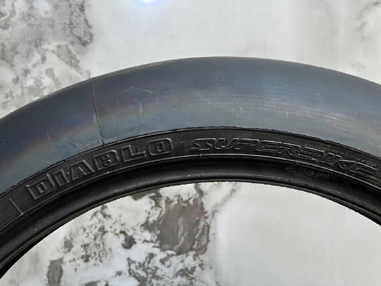 لاستیک جلو موتور PIRELLI 120/70/17 SLICK