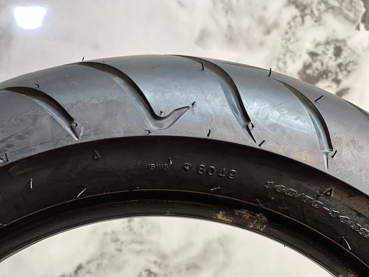 لاستیک دانلوپ زیر صفری 140/70/14/DUNLOP/ ساخت اندونزی اصل / مناسب چرخ عقب XMAX