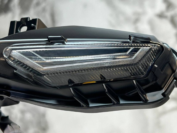 چراغ ابرویی YAMAHA MT25 LED ساخت اندونزی اصل کد 200093