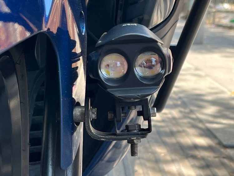 پرژکتور موتور سیکلت مدل HJG 110 دو لنز دوبل / همراه کیت کامل سیم کشی و کلید فابریک / اصل