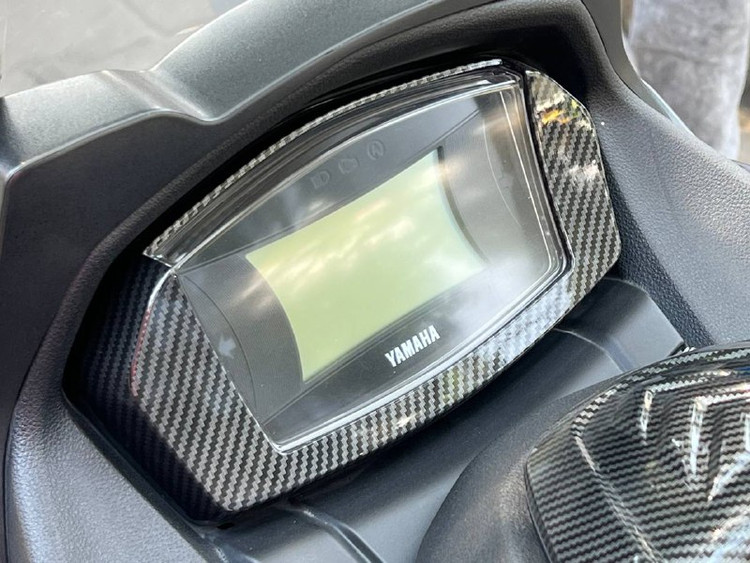 محافظ دور کیلومتر کربن YAMAHA NMAX ساخت تایلند کد ۰۰۰۰۳۶