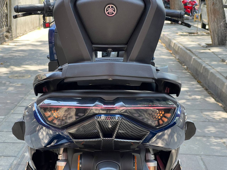خطر عقب اسپرت 7 رنگ زنبوری YAMAHA Nmax SR اصل کد ۰۰۰۰۷۴