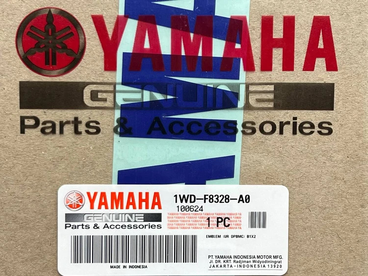 برچسب / استیکر یاماها روی فلاپ اسپایلر YAMAHA / ساخت اندونزی اصل کد 200514