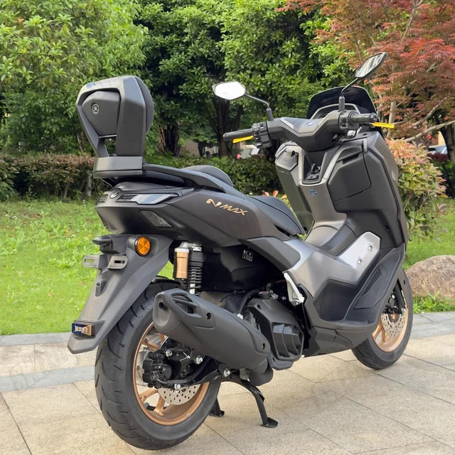 پشت زین YAMAHA NMAX Turbo مناسب اتاق جدید تکیه گاه سرنشین اصل کد 201316