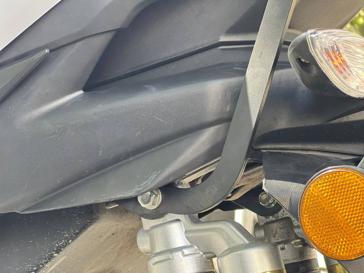 ترکبند / براکت نگهدارنده صندوق عقب YAMAHA AEROX / اصل