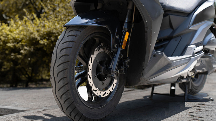 دیسک ترمز چرخ جلو J200 / JT200 ساخت تایلند اصل کد 200964