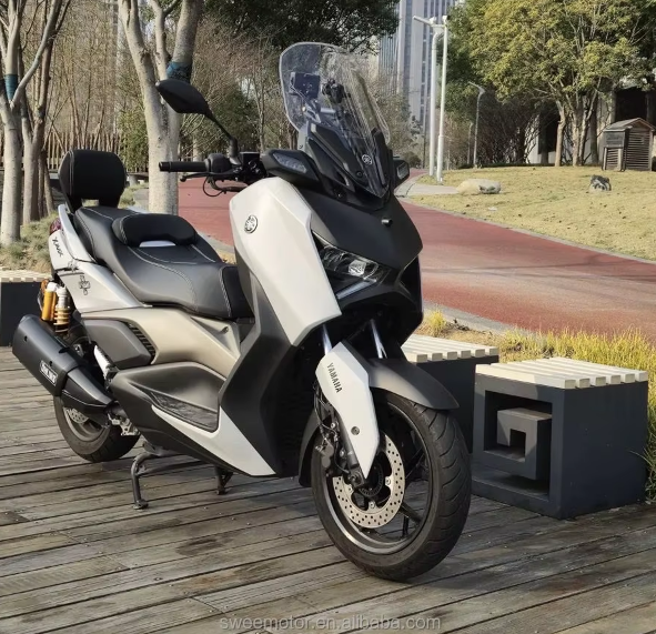 پشت زین وی جی / تکیه گاه ترکنشین YAMAHA Xmax / اصل 000240