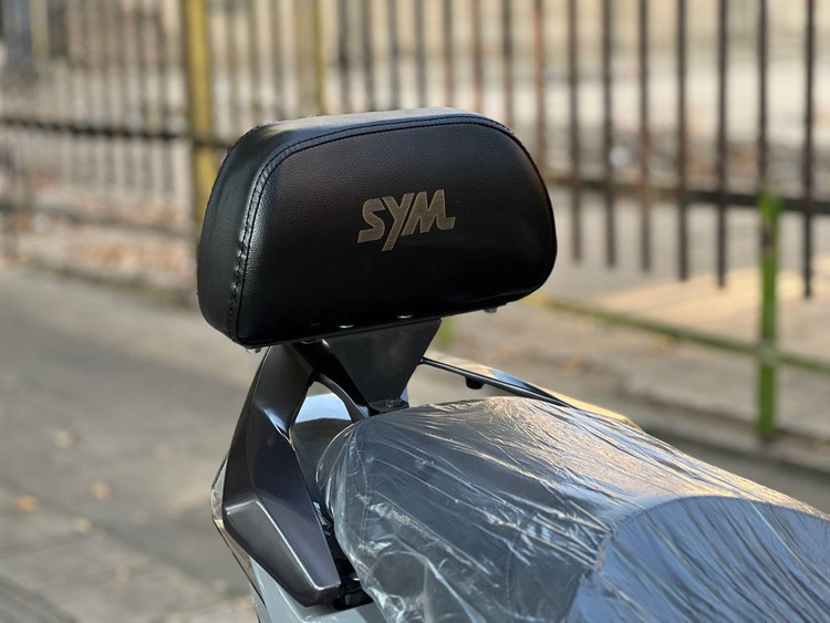 پشت زین / تکیه گاه ترکنشین مناسب برای Sym JT200 اصل کد 201294