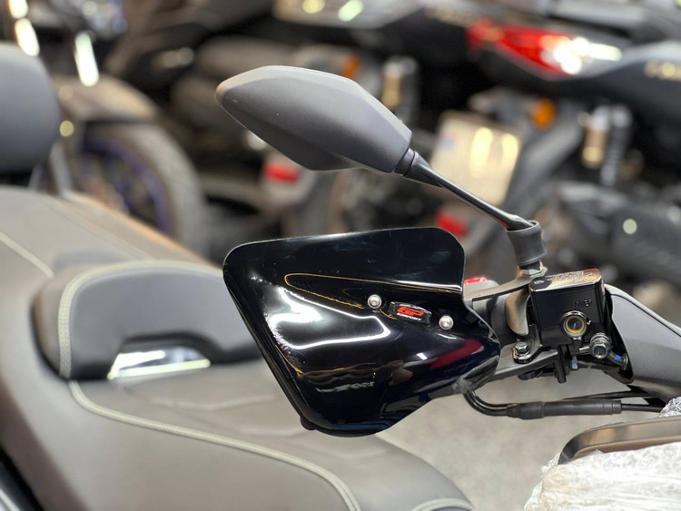 بادگیر دسته مشکی YAMAHA Xmax GP ساخت ترکیه اصل کد 200605