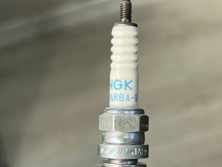 شمع موتور سیکلت پایه بلند NGK G-POWR 4313 / ساخت ژاپن اصل کد 201445