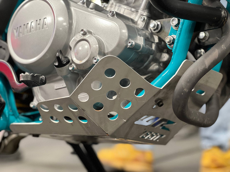 سینی زیر انجین موتور دبلیو آر YAMAHA WR155 اصل کد ۰۰۰۱۱۳