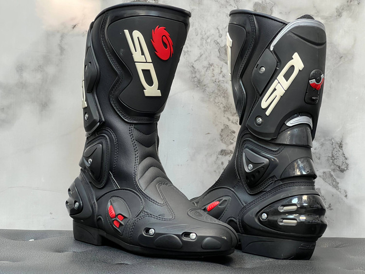 بوت Sidi Vertigo 2 Street Motorcycle سایز 42 / اورجینال