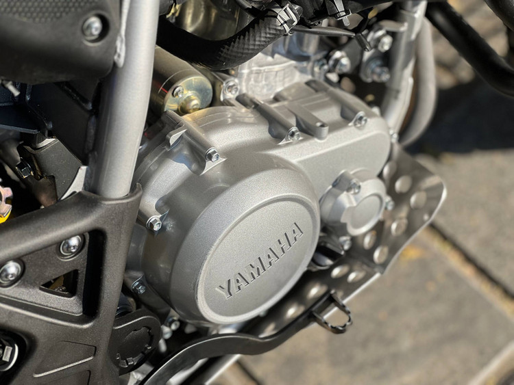 سینی زیر انجین موتور دبلیو آر YAMAHA WR155 اصل کد ۰۰۰۱۱۳