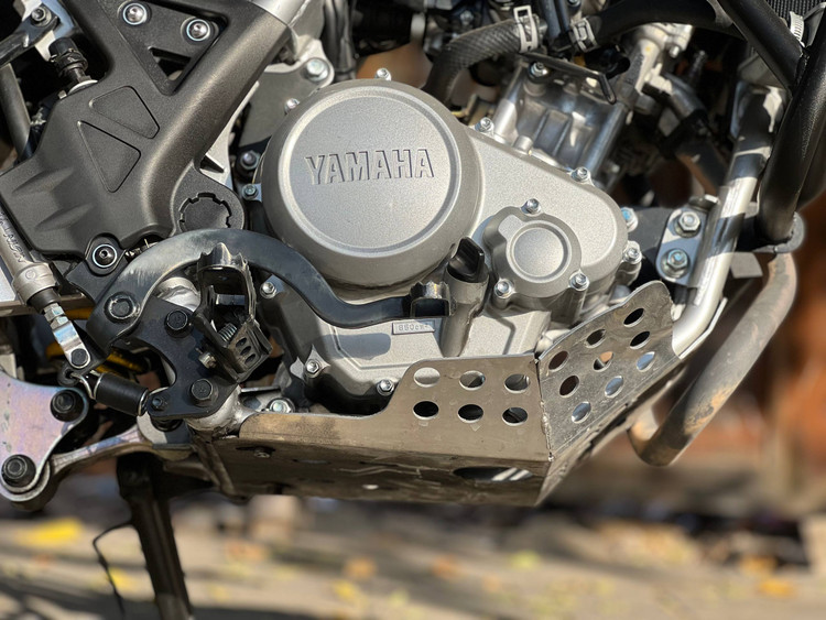 سینی زیر انجین موتور دبلیو آر YAMAHA WR155 اصل کد ۰۰۰۱۱۳