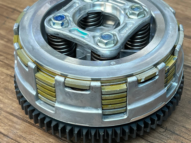 ست دیسک و چهار شاخ و صفجه کلاچ کامل Sym NA180 NH180 ساخت تایوان اصل کد 201461