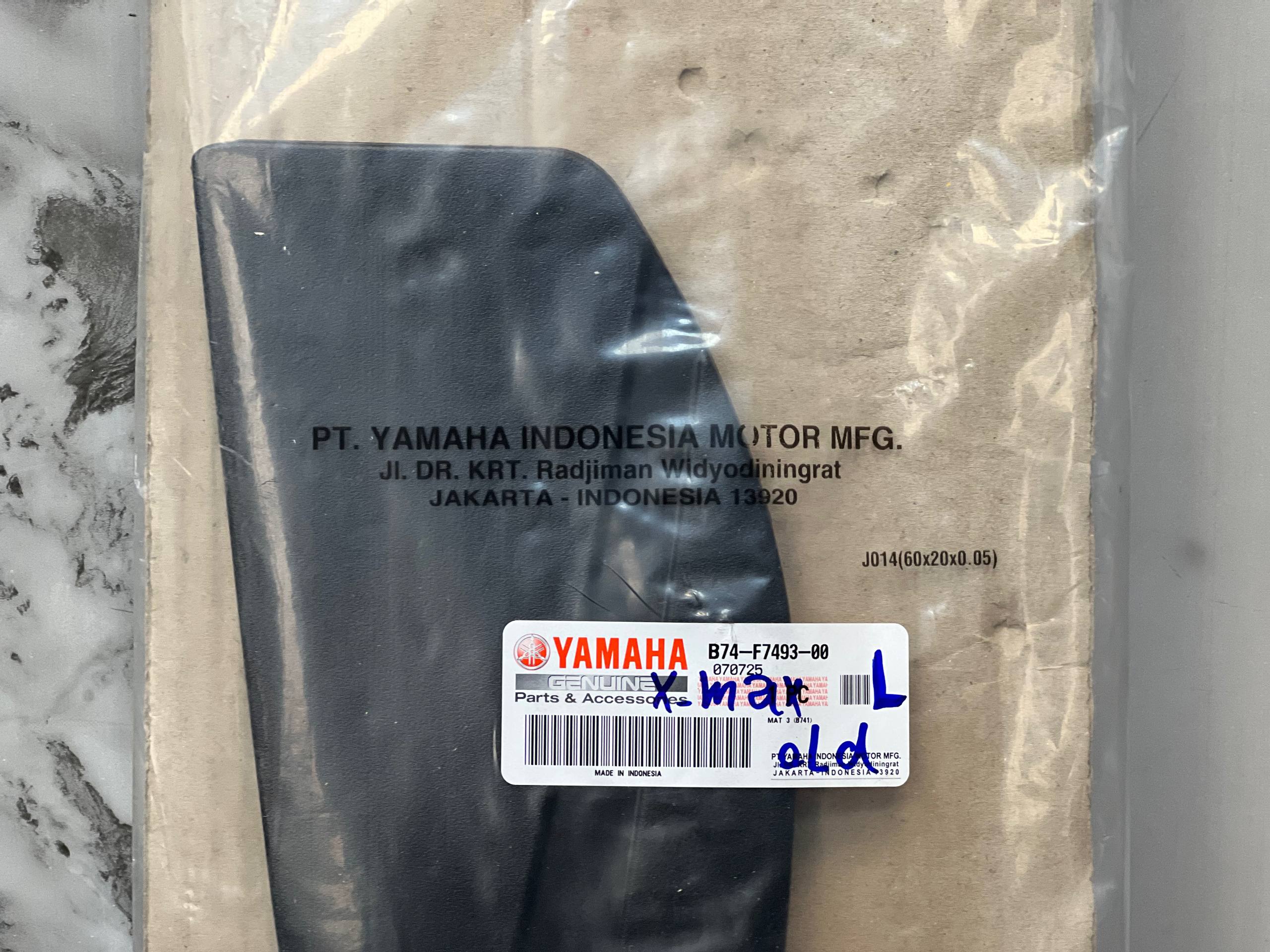 لواشکی (پد زیر پایی) چپ XMAX OLD FACE / XMAX NEW FACE ساخت اندونزی اصل ۲۰۱۶۴۷
