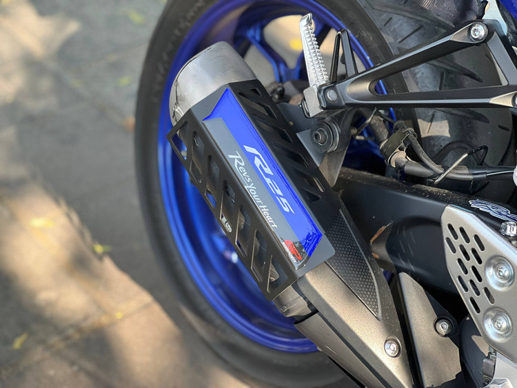 محافظ اگزوز YAMAHA R25 Blue کد 201515