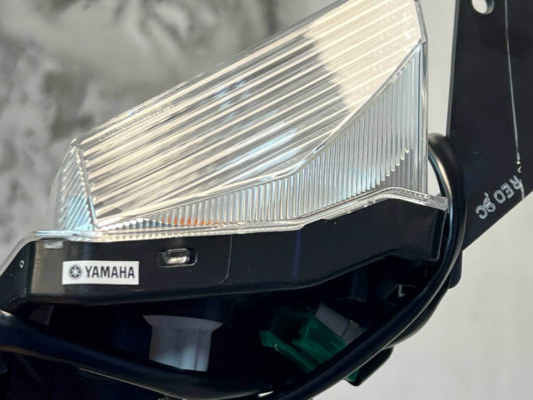 راهنما راست فابریکی YAMAHA NMAX ساخت اندونزی اصل کد 201144