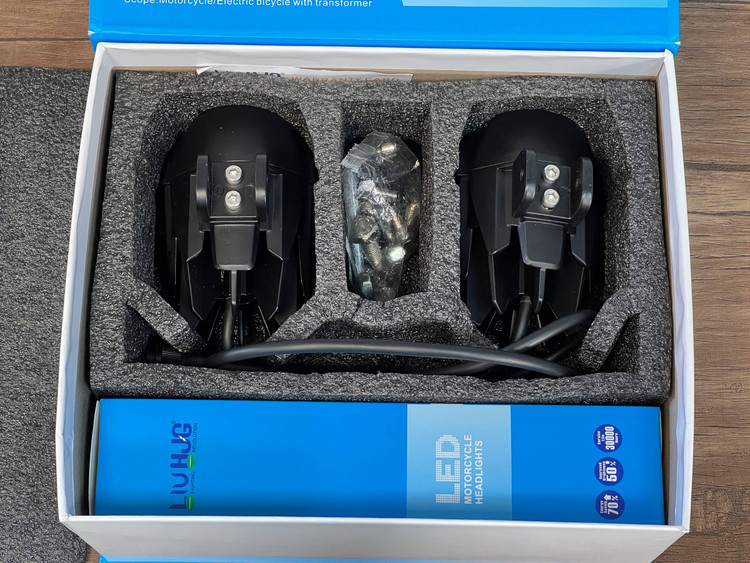 پرژکتور موتور سیکلت مدل HJG 110 دو لنز دوبل / همراه کیت کامل سیم کشی و کلید فابریک / اصل