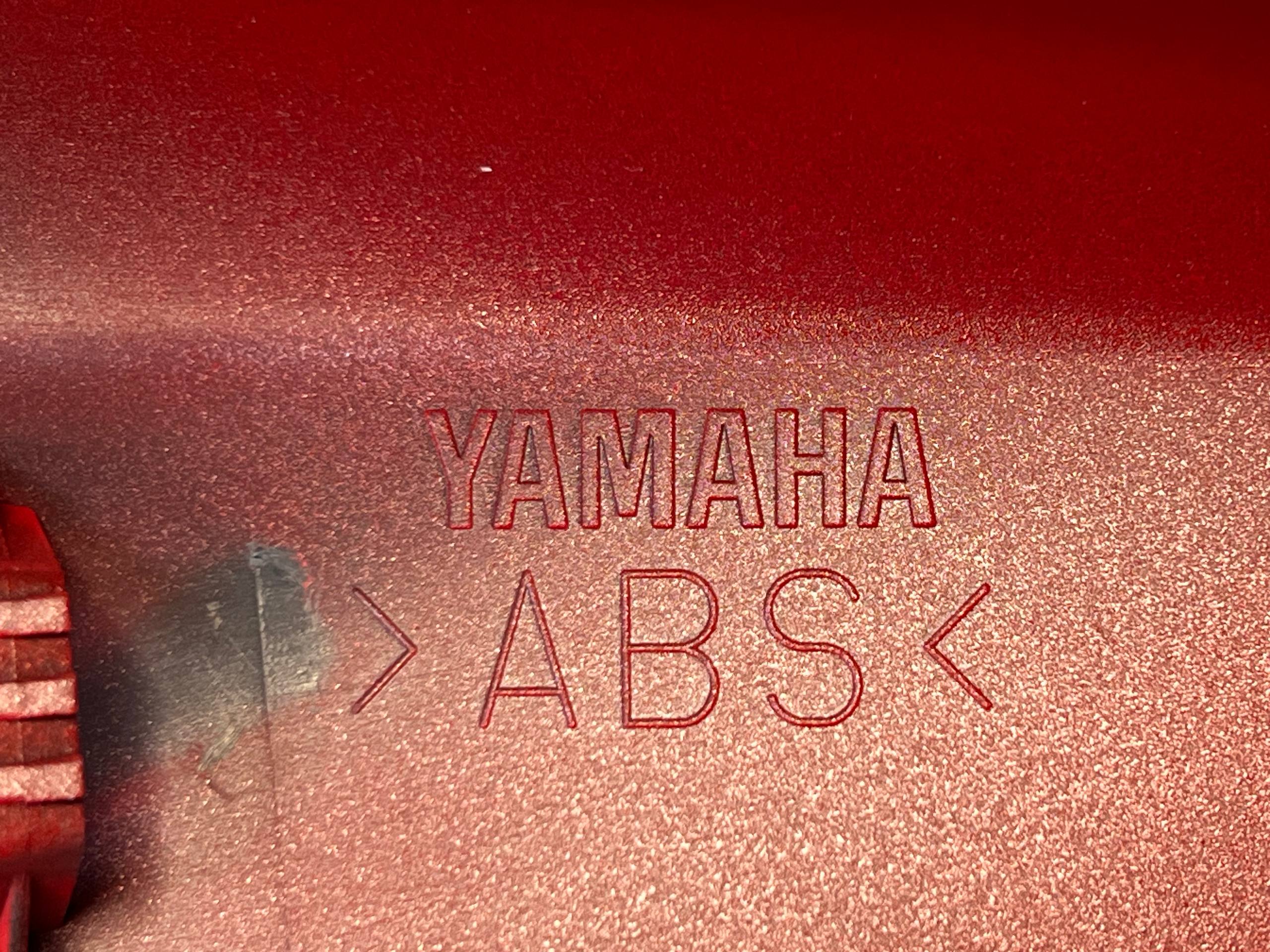 فلاپ گیتاری چپ قرمز YAMAHA Xmax New Face / ساخت اندونزی اصل کد 200234