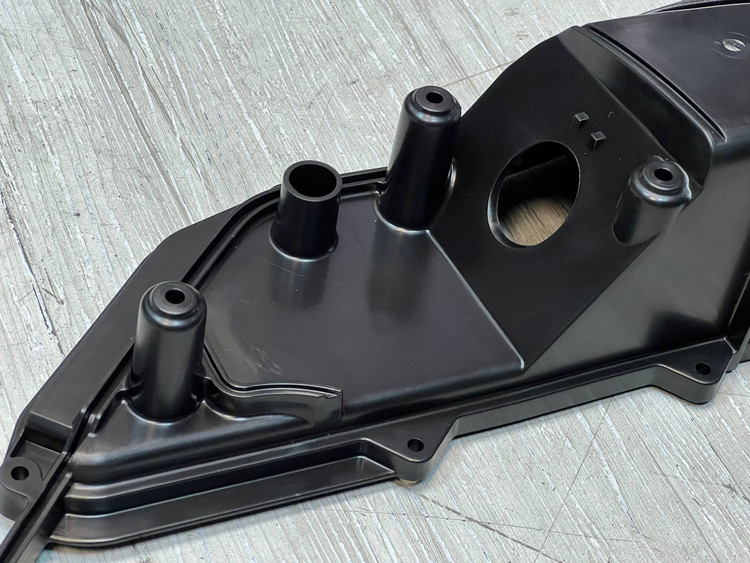 فلاپ قاب رویی هواکش YAMAHA Xmax New Face ساخت اندونزی اصل کد 201609